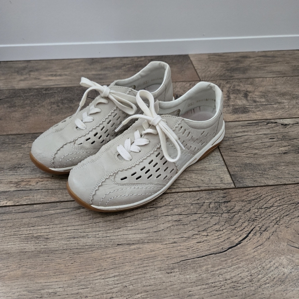 Rieker White Perforated Lace-Up Womens Size 39 Sneakers, Pre Loved